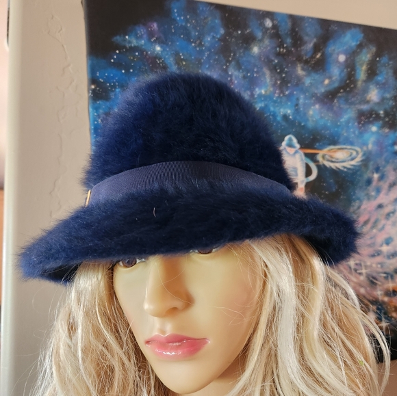 KANGOL Vtg NAVY Furgora Rachel Angora Bucket Hat Buckle England Furry EUVC - Picture 9 of 16